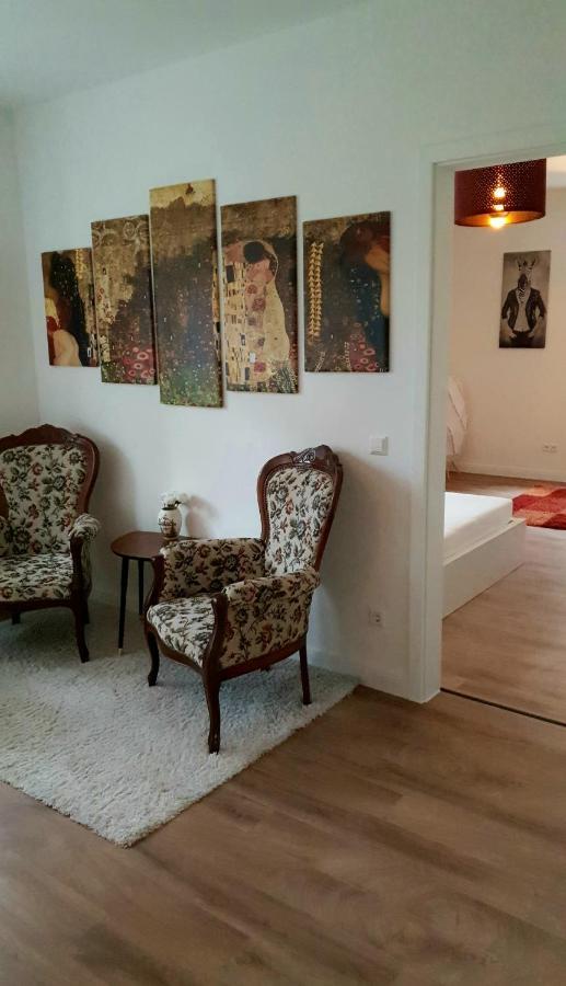 Pineapple Apartments Dresdner Heide Mit Garten Dresden Dış mekan fotoğraf