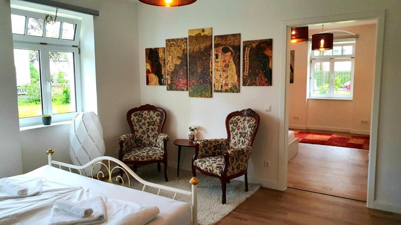 Pineapple Apartments Dresdner Heide Mit Garten Dresden Dış mekan fotoğraf
